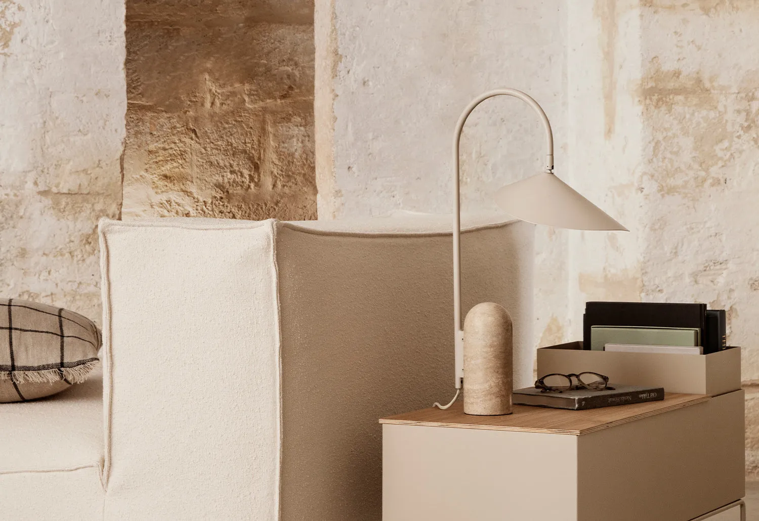 Arum Table Lamp