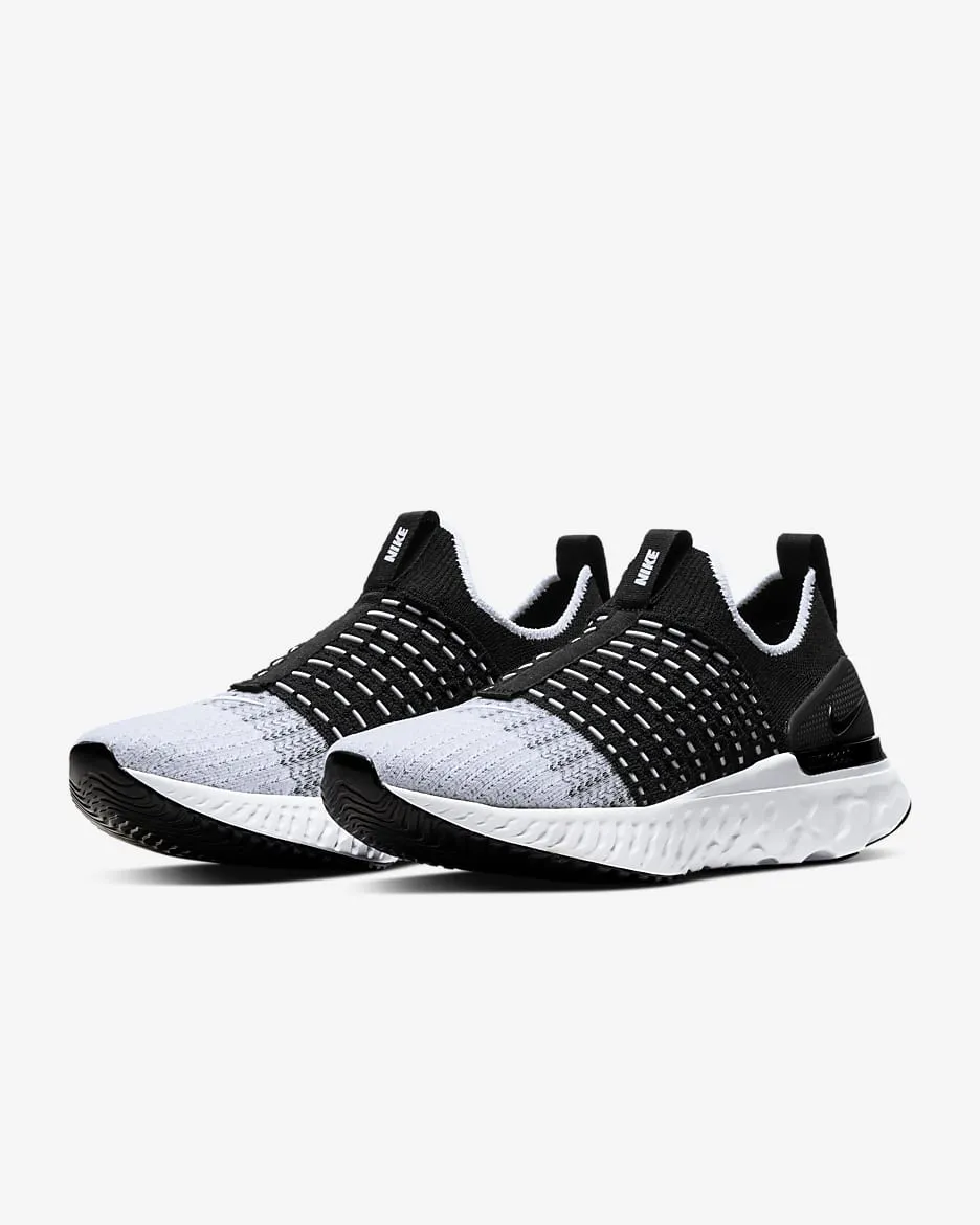 Nike Women's React Phantom Run Flyknit 2 Shoes - Black / White