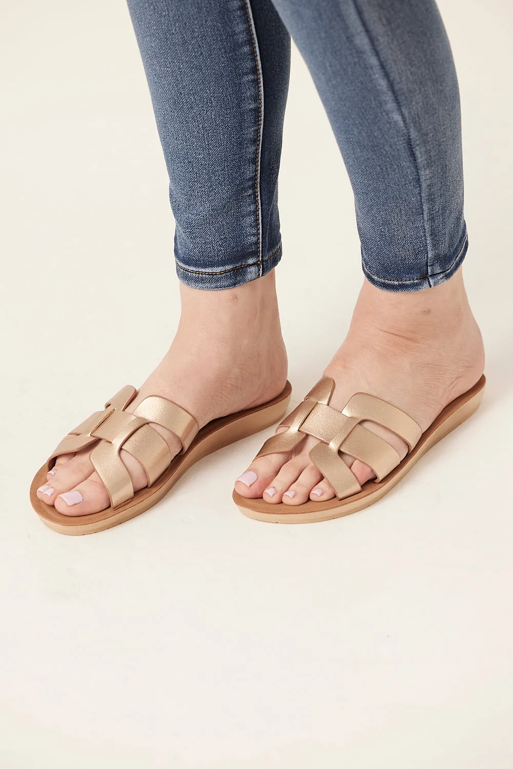 Saloos Cross Strap Sliders